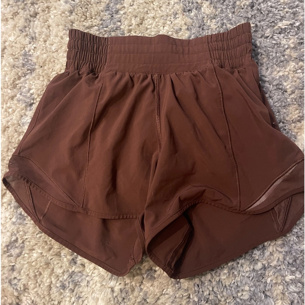 Lululemon hotty hot shorts 4’, size 0, brown, good condition